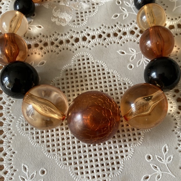 Costume beaded necklaces - Picture 4 of 5